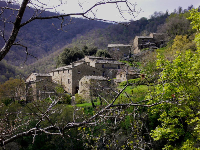 Borgo di Vagli, ph. John Voyes - April 2008011